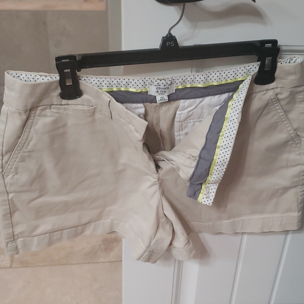 Khaki shorts